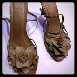 Strappy heel with suede rose detail